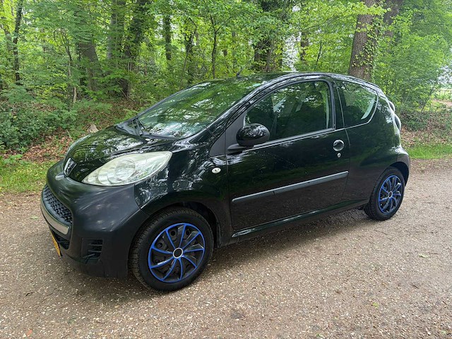 2010 peugeot 107 airconditioning 1.0-12v urban move personenauto - afbeelding 7 van  12