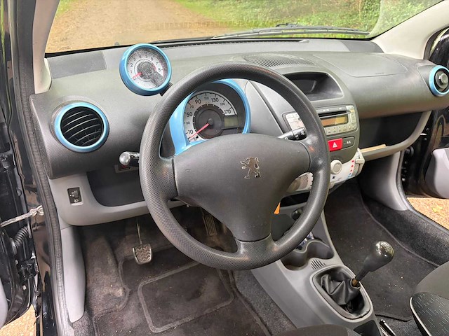 2010 peugeot 107 airconditioning 1.0-12v urban move personenauto - afbeelding 4 van  16