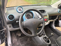 2010 peugeot 107 airconditioning 1.0-12v urban move personenauto - afbeelding 4 van  16