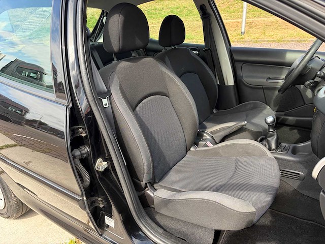 2010 peugeot 206 + 1.4 xs personenauto - afbeelding 47 van  93