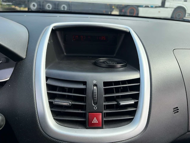 2010 peugeot 206 + 1.4 xs personenauto - afbeelding 38 van  93