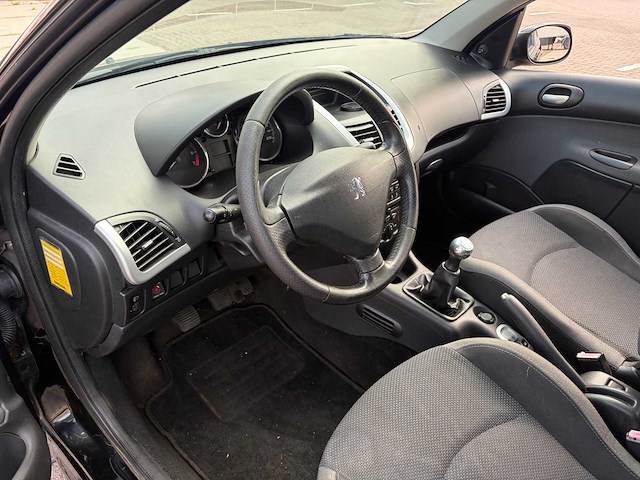 2010 peugeot 206 + 1.4 xs personenauto - afbeelding 31 van  88