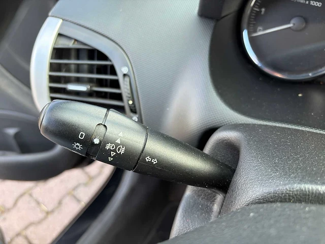 2010 peugeot 206 + 1.4 xs personenauto - afbeelding 29 van  93