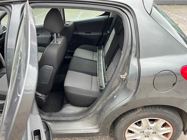 2010 peugeot 207 1.6 vti xs personenauto 06-lpj-2 - afbeelding 16 van  28