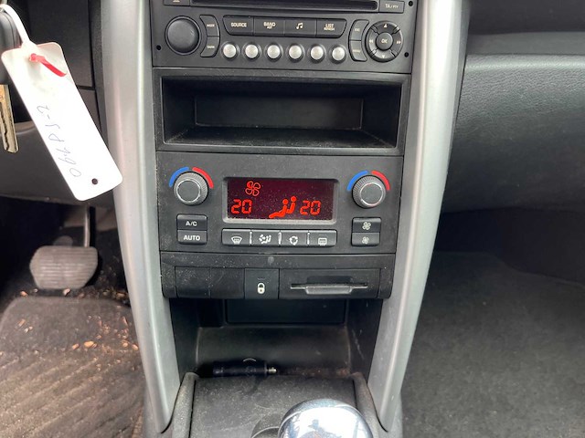 2010 peugeot 207 1.6 vti xs personenauto 06-lpj-2 - afbeelding 14 van  28