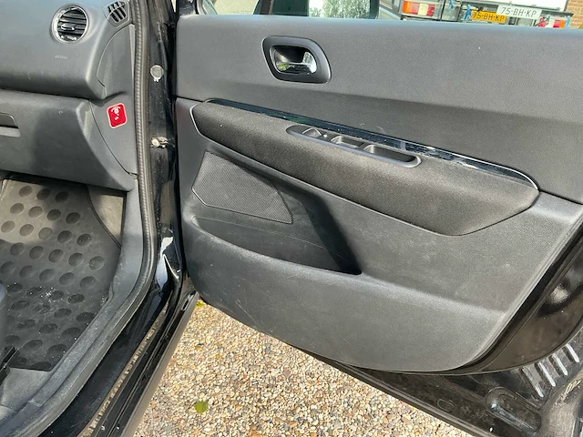 2010 peugeot 3008 1.6 vti st personenauto - afbeelding 28 van  36