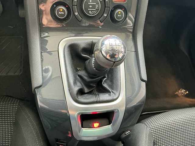 2010 peugeot 5008 1.6 vti st prem. 7p. personenauto - afbeelding 23 van  29