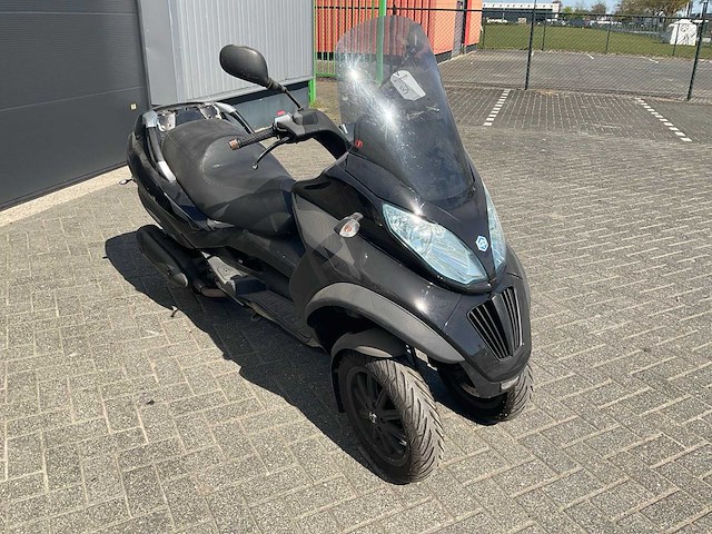 2010 piaggio scooter driewielig 300 lt mp3 - afbeelding 14 van  19