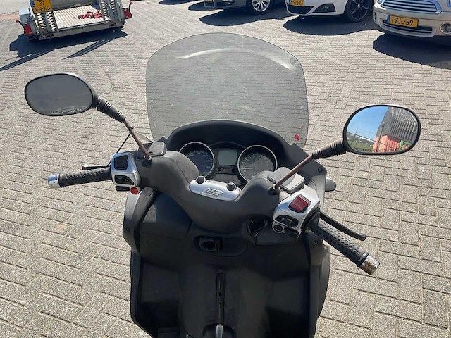 2010 piaggio scooter driewielig 300 lt mp3 - afbeelding 17 van  19