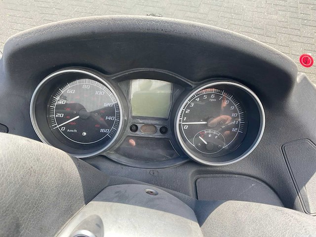 2010 piaggio scooter driewielig 300 lt mp3 - afbeelding 18 van  19