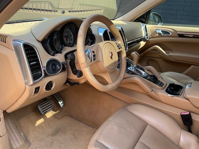 2010 porsche cayenne awd 4dr s personenauto - afbeelding 4 van  39