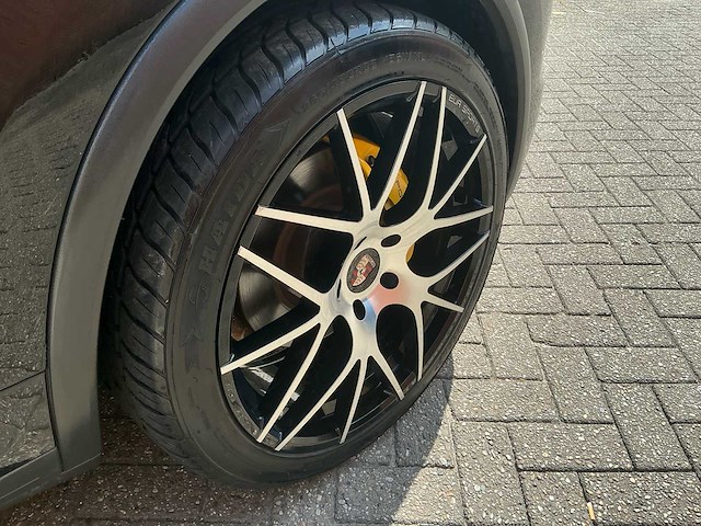 2010 porsche cayenne awd 4dr s personenauto - afbeelding 27 van  39