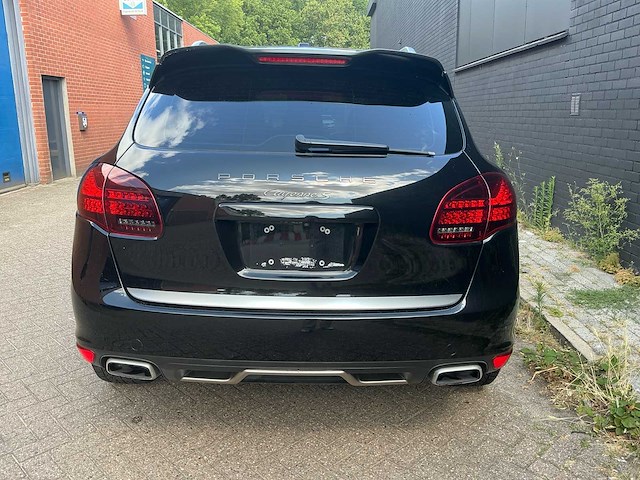 2010 porsche cayenne awd 4dr s personenauto - afbeelding 34 van  39
