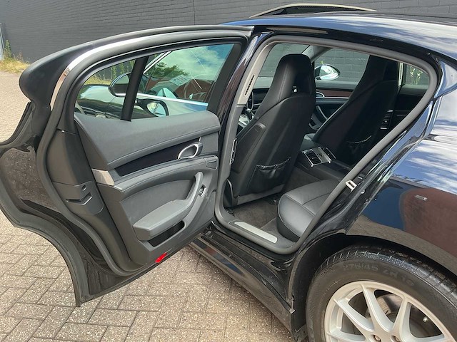 2010 porsche panamera 4dr hb s personenauto - afbeelding 15 van  38