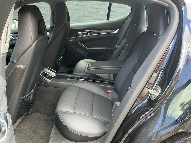 2010 porsche panamera 4dr hb s personenauto - afbeelding 16 van  38