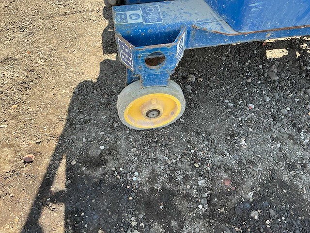 2010 power tower hoogwerker defect - afbeelding 24 van  24