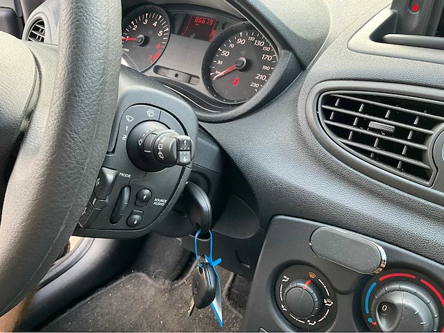 2010 renault clio 1.2 special line personenauto 31-kht-7 - afbeelding 11 van  28