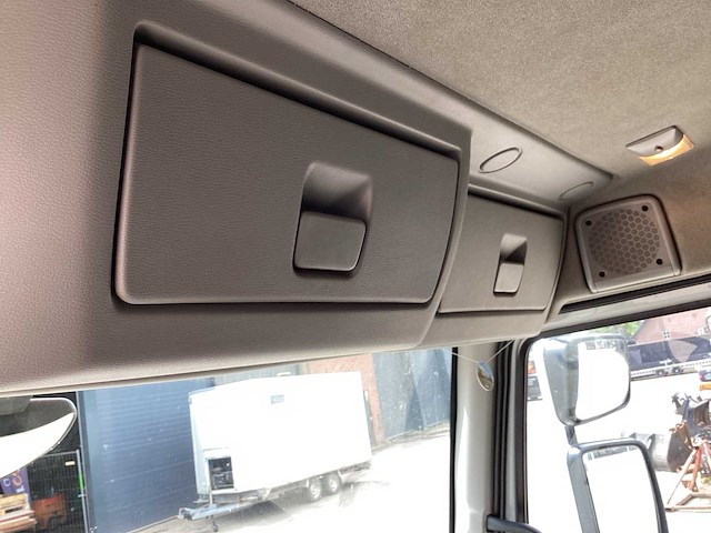 2010 renault midlum 220.12 medium light vrachtwagen - afbeelding 11 van  31