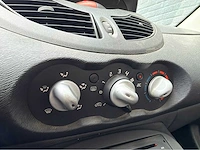 2010 renault twingo 1.2-16v airco authentique personenauto - afbeelding 13 van  13