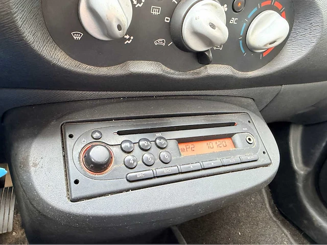 2010 renault twingo 1.2-16v airco authentique personenauto - afbeelding 4 van  13