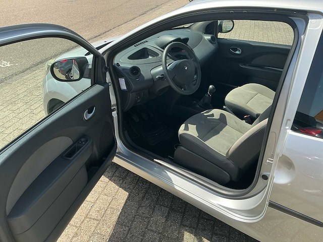 2010 renault twingo 1.2-16v authentique personenauto - afbeelding 3 van  24