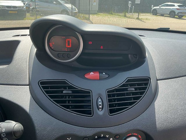 2010 renault twingo 1.2-16v authentique personenauto - afbeelding 15 van  24
