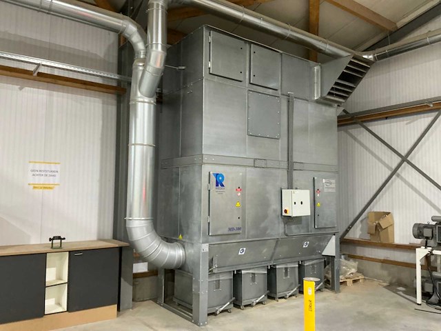 2010 riedex me300 houtmotafzuig installatie - afbeelding 1 van  10