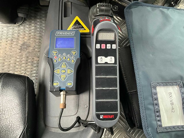 2010 scania p 360 b 6x6 hhz vrachtwagen - afbeelding 2 van  27