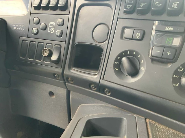 2010 scania p360b 6x2*4 vrachtwagen met 2017 amphitec flex loaderv4000 zuig installatie - afbeelding 27 van  35