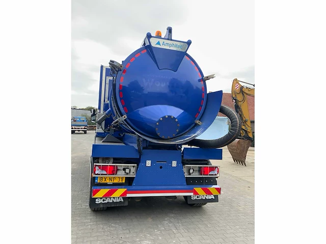 2010 scania p360b 6x2*4 vrachtwagen met 2017 amphitec flex loaderv4000 zuig installatie - afbeelding 31 van  35