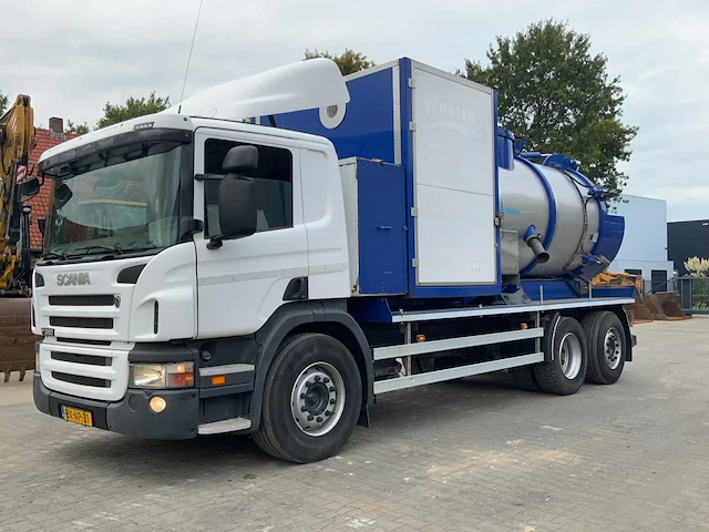 2010 scania p360b 6x2*4 vrachtwagen met 2017 amphitec flex loaderv4000 zuig installatie - afbeelding 23 van  35