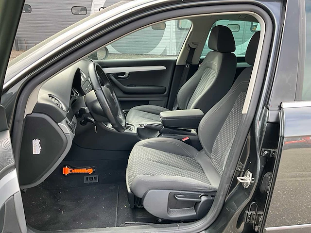 2010 seat exeo 2.0 tdi style personenauto 58-kzt-2 - afbeelding 9 van  37