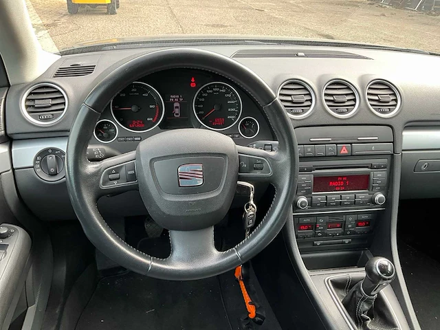 2010 seat exeo 2.0 tdi style personenauto 58-kzt-2 - afbeelding 14 van  37
