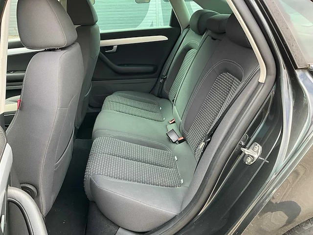 2010 seat exeo 2.0 tdi style personenauto 58-kzt-2 - afbeelding 26 van  37