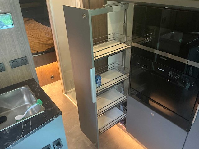 2010 setra s 411 hd touringcar 2021 ombouw camper motorhome - afbeelding 19 van  40