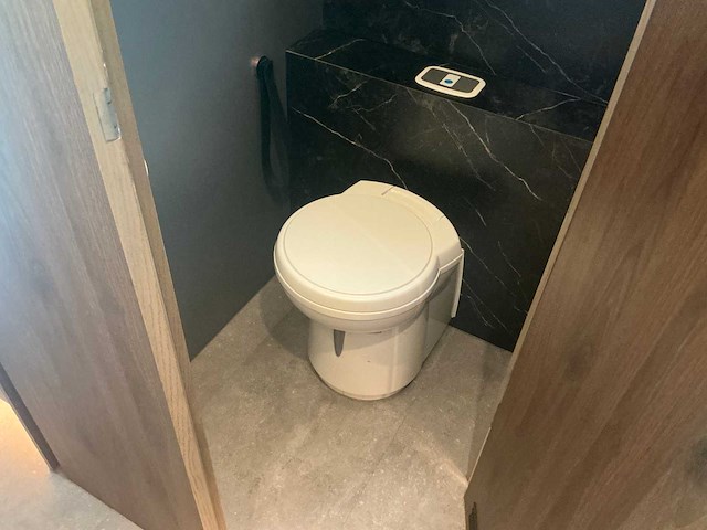 2010 setra s 411 hd touringcar 2021 ombouw camper motorhome - afbeelding 28 van  40