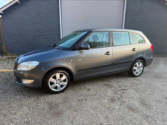 2010 skoda fabia combi personenauto - afbeelding 8 van  12
