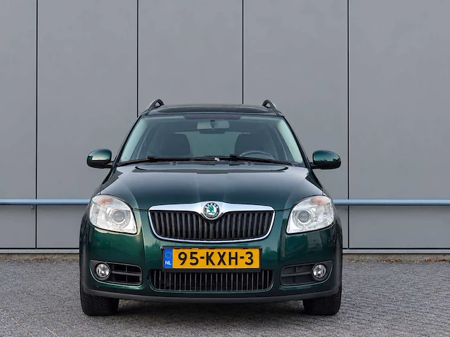 2010 skoda roomster automaat clima 1.6-16v tour pro personenauto - afbeelding 9 van  16