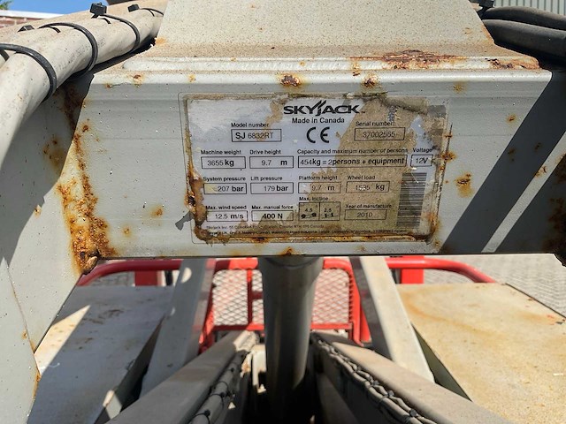 2010 sky jack sj 6832 rt hoogwerker - afbeelding 11 van  15