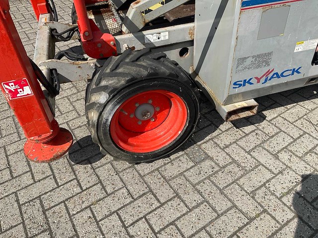 2010 sky jack sj 6832 rt hoogwerker - afbeelding 13 van  15
