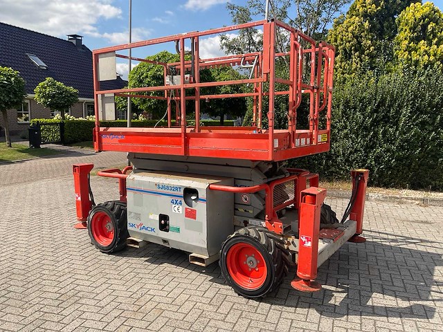 2010 sky jack sj 6832 rt hoogwerker - afbeelding 3 van  15