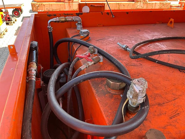 2010 steenbergen cid 300 brandstof opslagtank - afbeelding 6 van  8