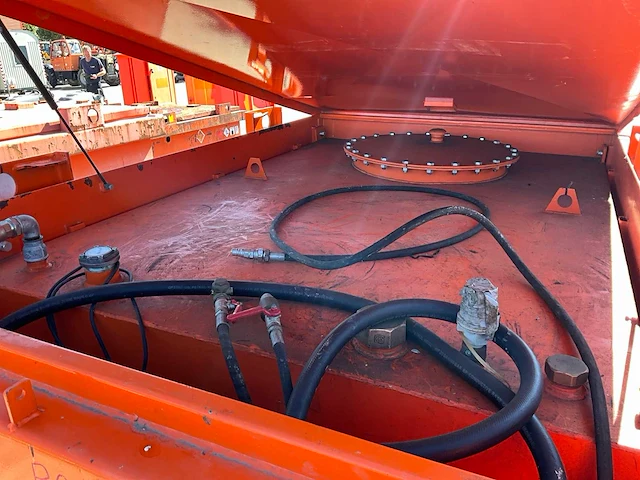 2010 steenbergen cid 300 brandstof opslagtank - afbeelding 3 van  8