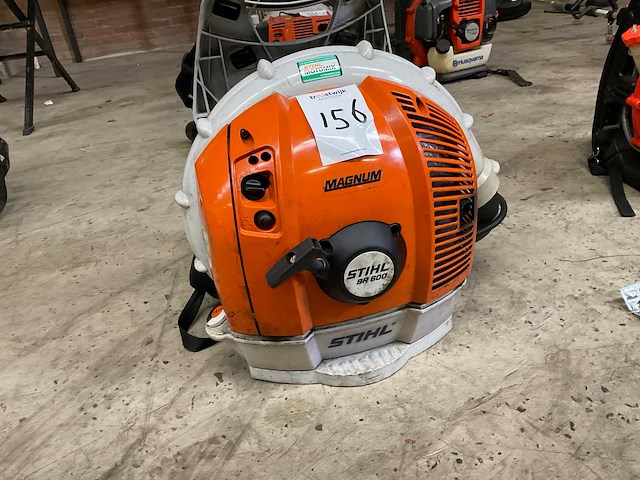 2010 stihl br600 ruggedragen bladblazer - afbeelding 2 van  4