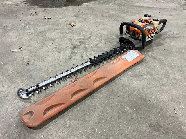2010 stihl hs81r heggenschaar - afbeelding 1 van  11