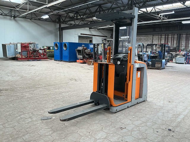2010 still ek-x orderpicker - afbeelding 1 van  8