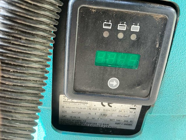 2010 tennant t5 fast schrob - zuig machine ( zelfrijdend ) - afbeelding 3 van  4