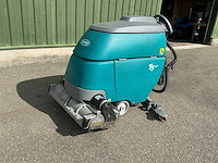 2010 tennant t5 fast schrob - zuig machine ( zelfrijdend ) - afbeelding 1 van  4