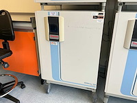 2010 thermo scientific heracell 150i gp laboratorium co2-incubator (2x) - afbeelding 8 van  13