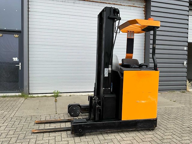 2010 toyota 7fbre 16n-2c reach truck - afbeelding 1 van  15